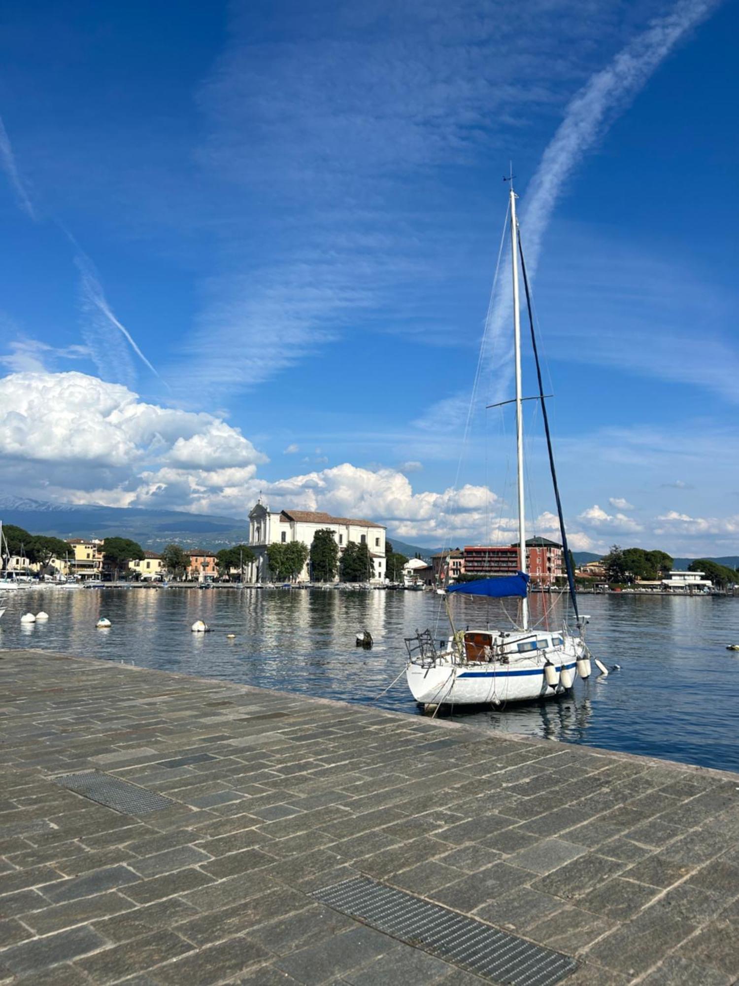 Appartamento Lido 'With Parking Space Included' Toscolano Maderno Exterior foto