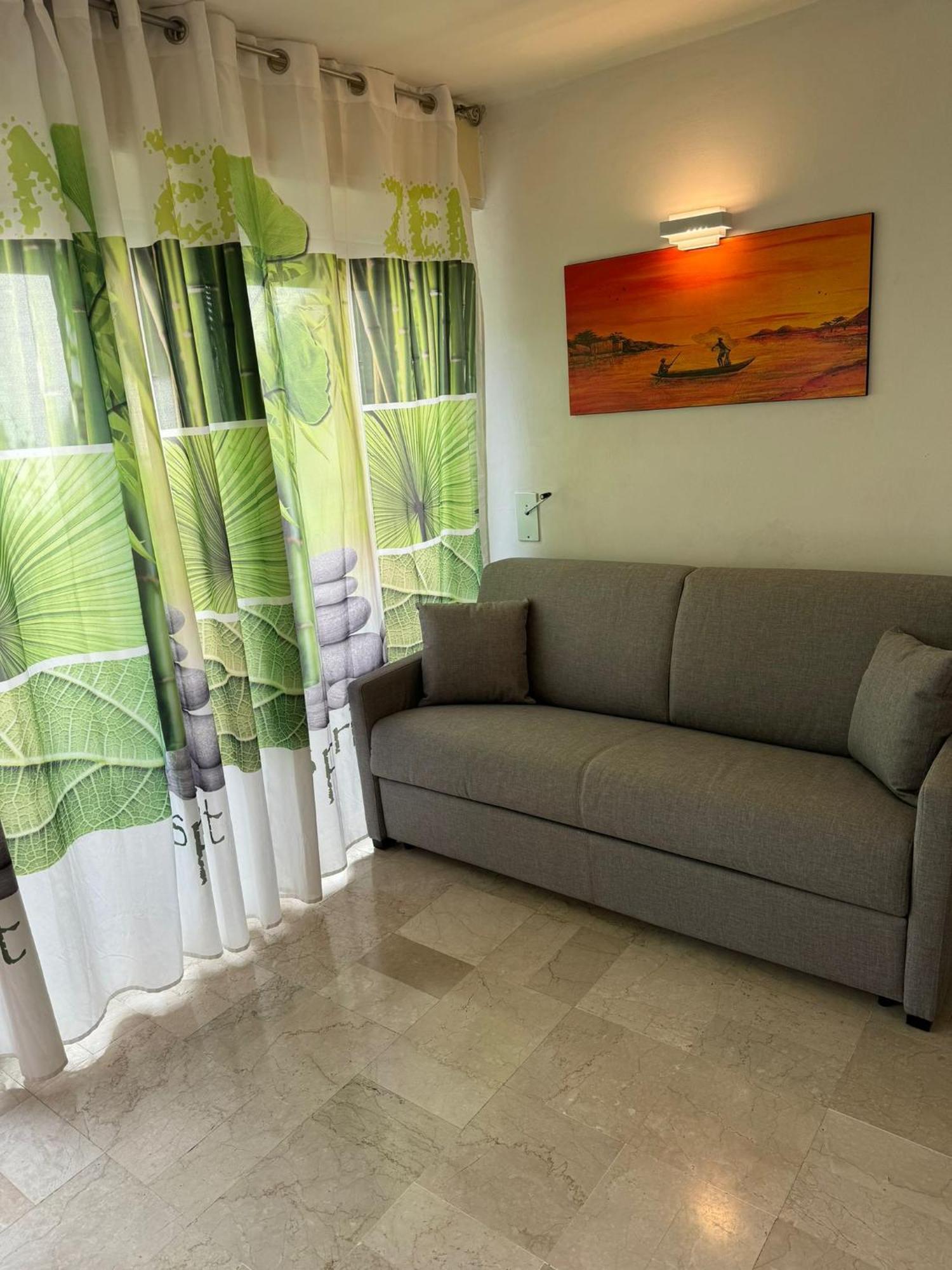 Appartamento Lido 'With Parking Space Included' Toscolano Maderno Exterior foto